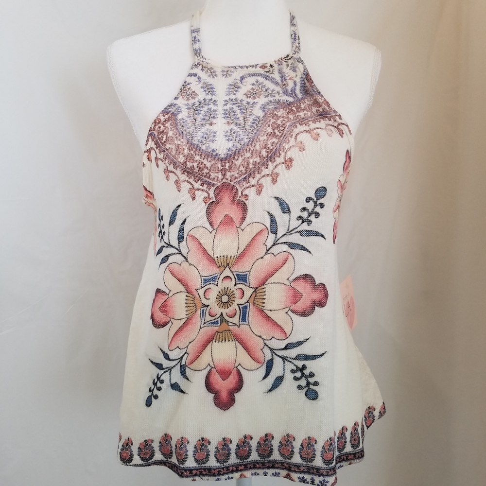 NWT Gaze Knit patterned top